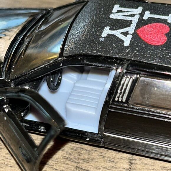 I Love ❤️ New York🍎🌆 🏙️🗽Limousine Toy 4 Kids 0-120 :) Pullback Car Desk toy - Picture 9 of 16